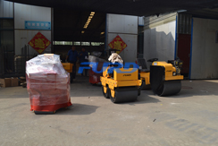 福瑞得機械手扶雙輪壓路機，手扶單輪壓路機，座駕壓路機及時包裝發(fā)貨