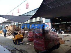 福瑞得機(jī)械微動(dòng)態(tài)--座駕壓路機(jī)、手扶壓路機(jī)、灌縫機(jī)包裝發(fā)貨